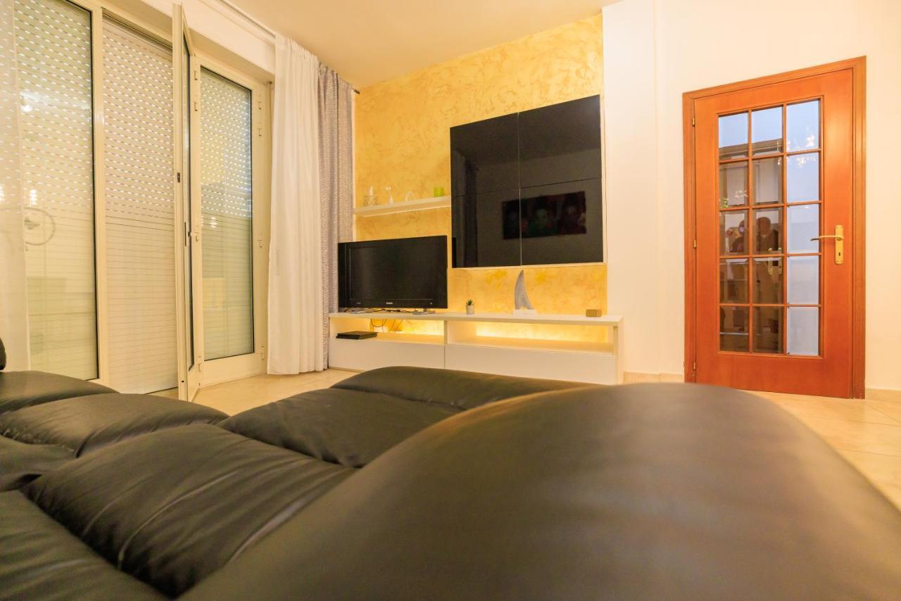 Apartamento L' Essenziale Livorno Exterior foto